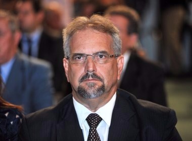Após aprovação da PEC 148, Marcelino Galo se envolve em confusão com servidor