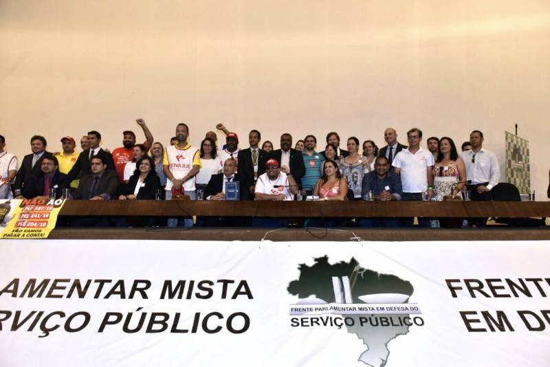 CSPB, entidades de sua base e Centrais defendem valorização do serviço público
