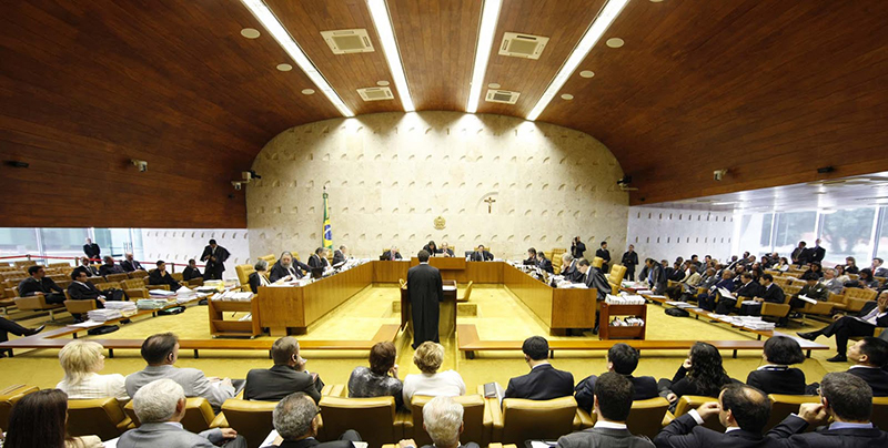 STF decide que trabalhadores públicos que fizerem greve devem ter seus salários cortados; Decisão vale para todo o país