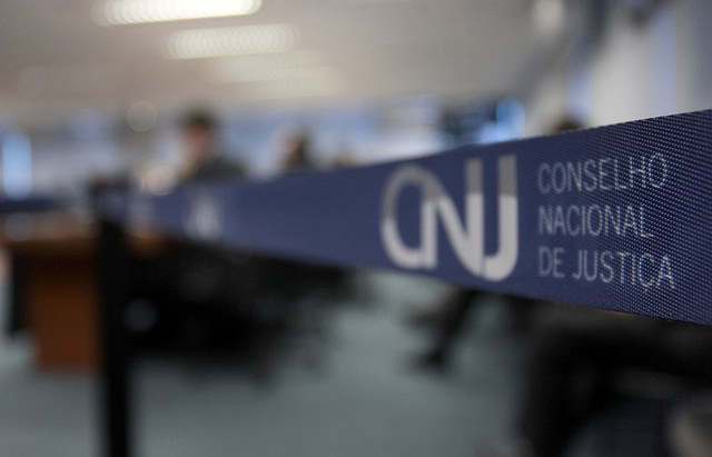 Nota sobre decisão do CNJ em relação aos servidores do TJ-BA que não prestaram concurso