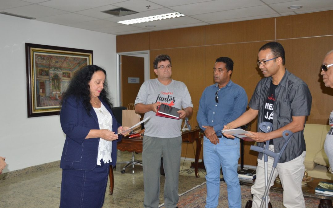 Trabalhadores da Justiça baiana constroem pauta de reivindicações 2018 e cobram acordo à presidente